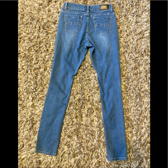 Bab Distressed Skinny Jeans - Picture 4 of 6